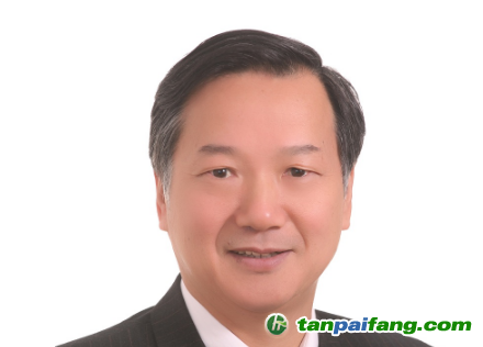 周宏春   國務(wù)院發(fā)展研究中心研究員、副巡視員，國務(wù)院特殊津貼獲得者;從事資源、環(huán)境、可持續(xù)發(fā)展等領(lǐng)域的產(chǎn)業(yè)和政策研究 