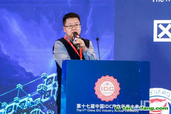 泛華建設(shè)集團(tuán)有限公司區(qū)域能源發(fā)展中心總經(jīng)理、中國建筑節(jié)能協(xié)會(huì)區(qū)域能源專業(yè)委員會(huì)秘書長(zhǎng)白首躍